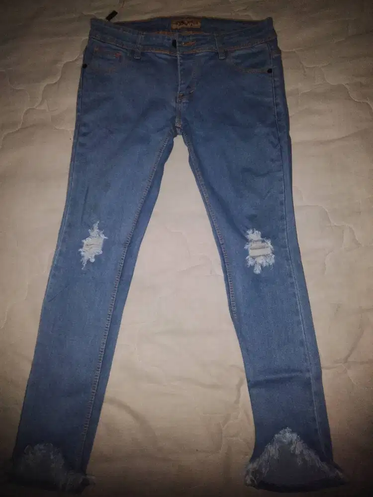 Merek ( SV)  Ukuran ( 30 )