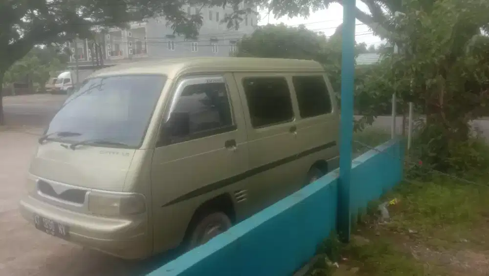 cery futura tahun 2000 minibus