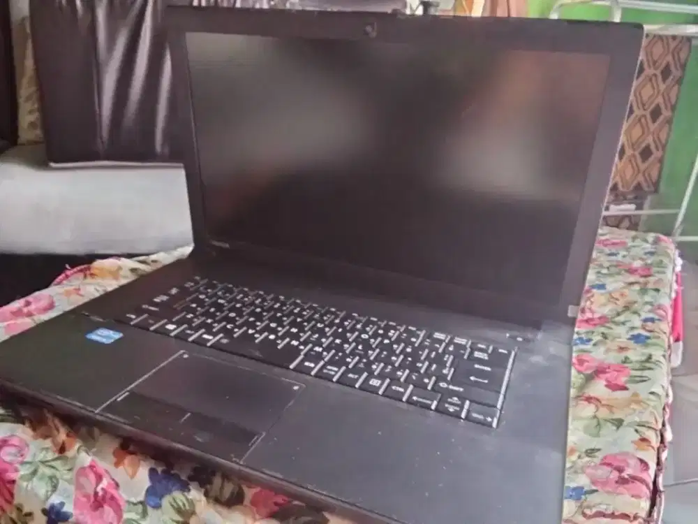 Leptop thosiba core i5