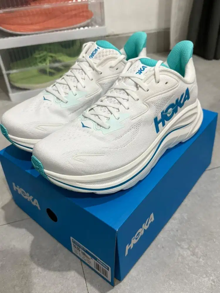 HOKA Running Shoes, size 44 2/3