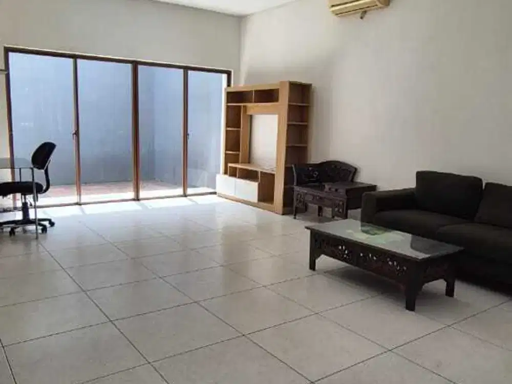 Disewakan Full Furnished Rumah Cluster Alamanda Jakarta Garden City