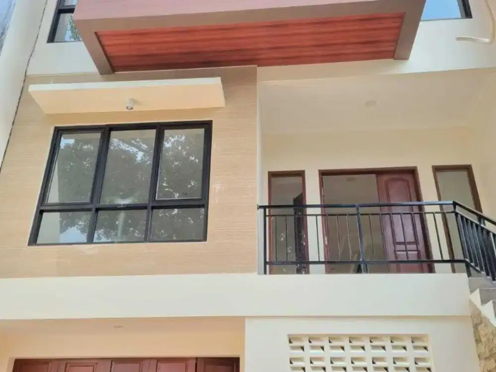 Jual Rumah Baru Ada Kolam Renang Pribadi Area Jagakarsa JakSel