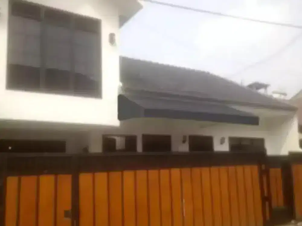 Disewakan Cepat Rumah 1,5 Lantai di Jatiwaringin Pondok Gede Bekasi