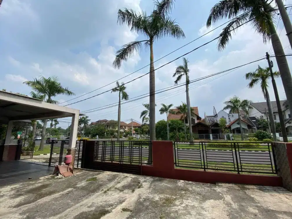 Dijual Turun Harga Rumah Dengan Halaman Luas di Kemang Pratama Bekasi
