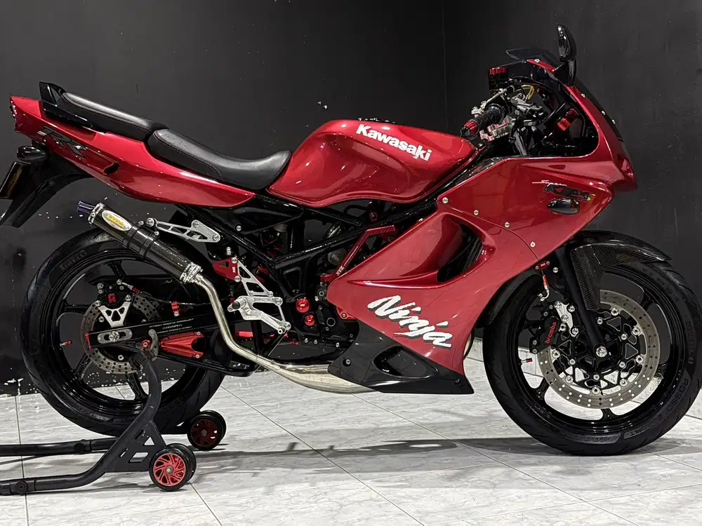 Kawasaki ninja zx 150 RR 2010 modif cbr hedon rata kanan,istimewa