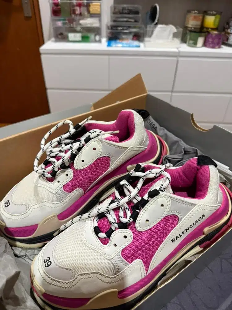 BALENCIAGA L-Triple S Sneaker
