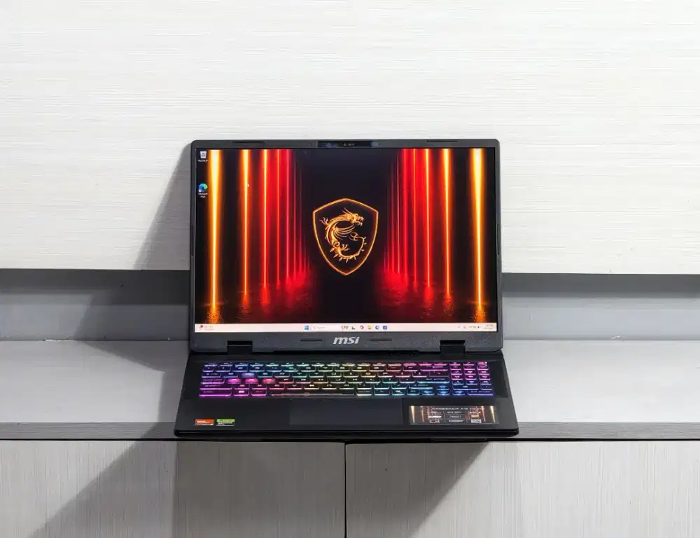LAPTOP GAMING MSI CROSSHAIR A16 HX D7WFKG R9-7945HX RTX 5060 240Hz