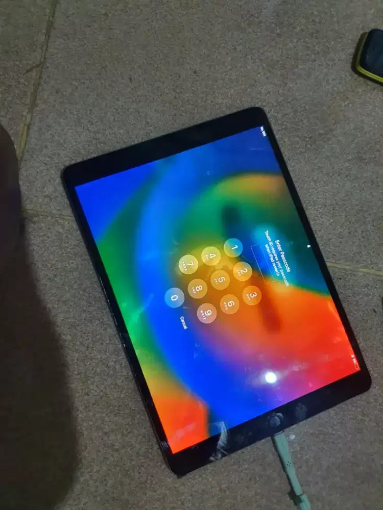 ipad pro 10.5 wifi+cell 64GB