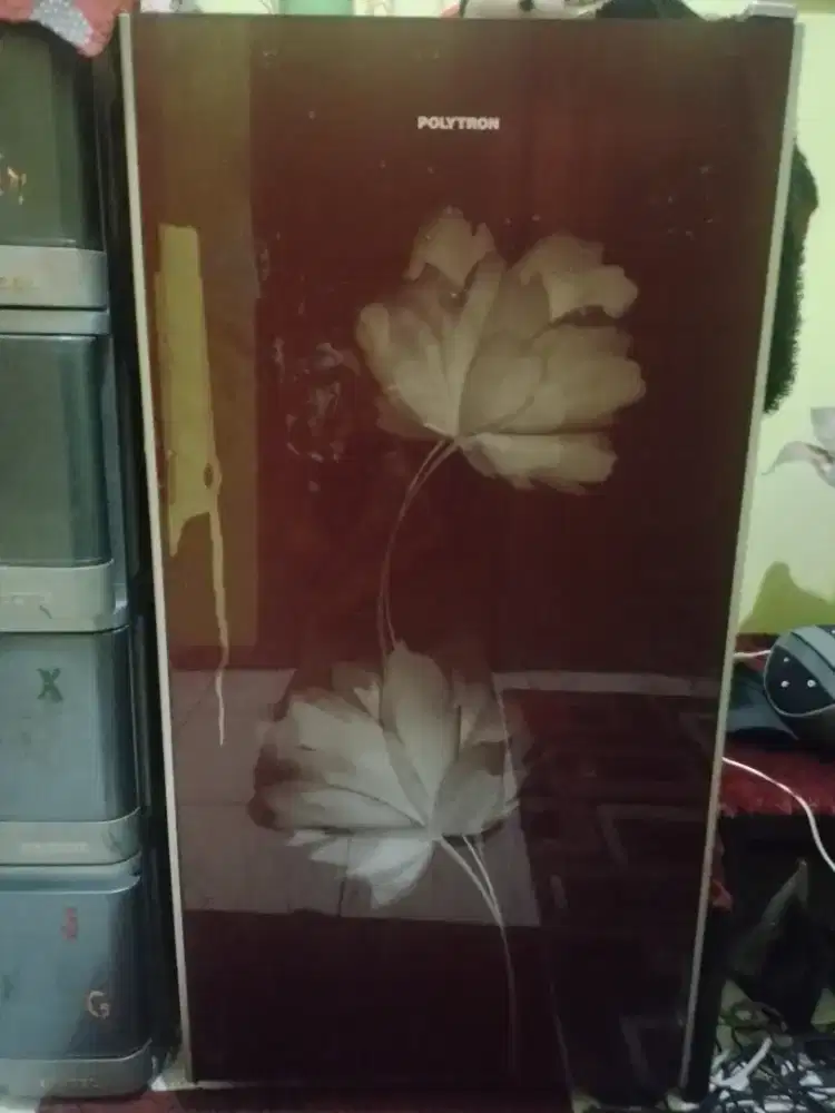 Kulkas polytron seken msh bagus