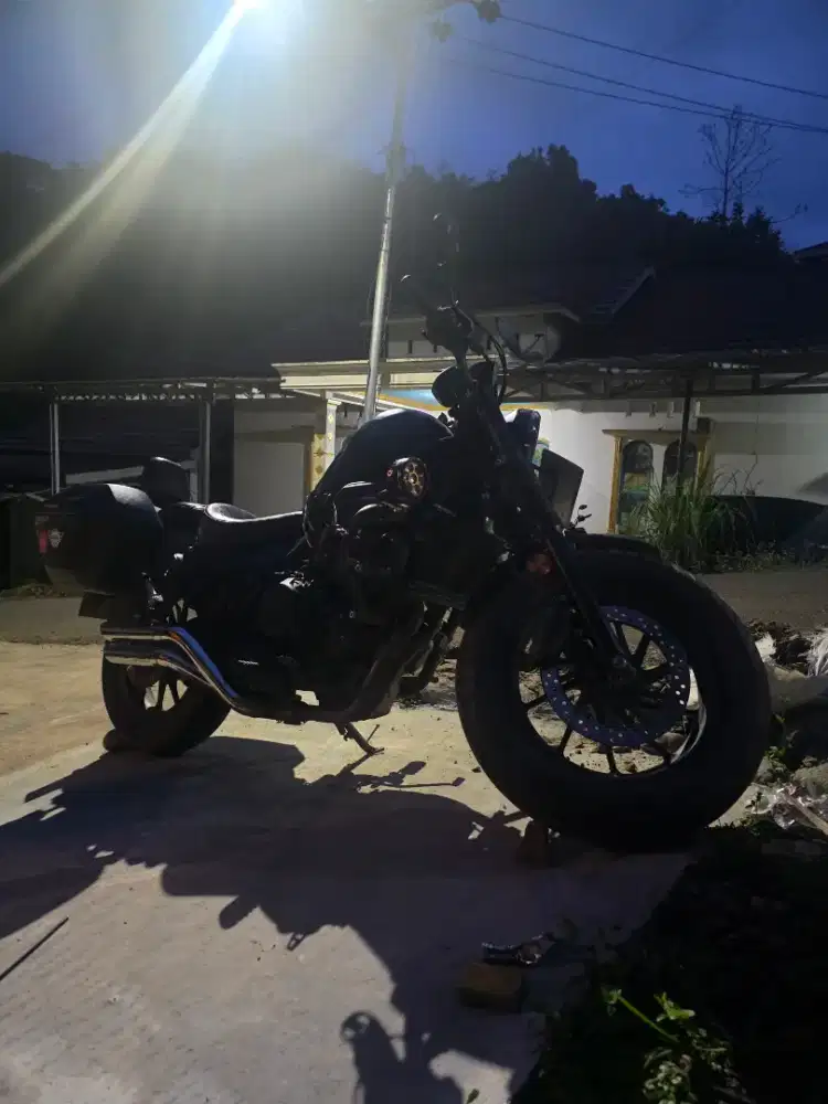 Honda Rebel 500 2023 – Like New, Kilometer Rendah, Siap Gas Jauh!