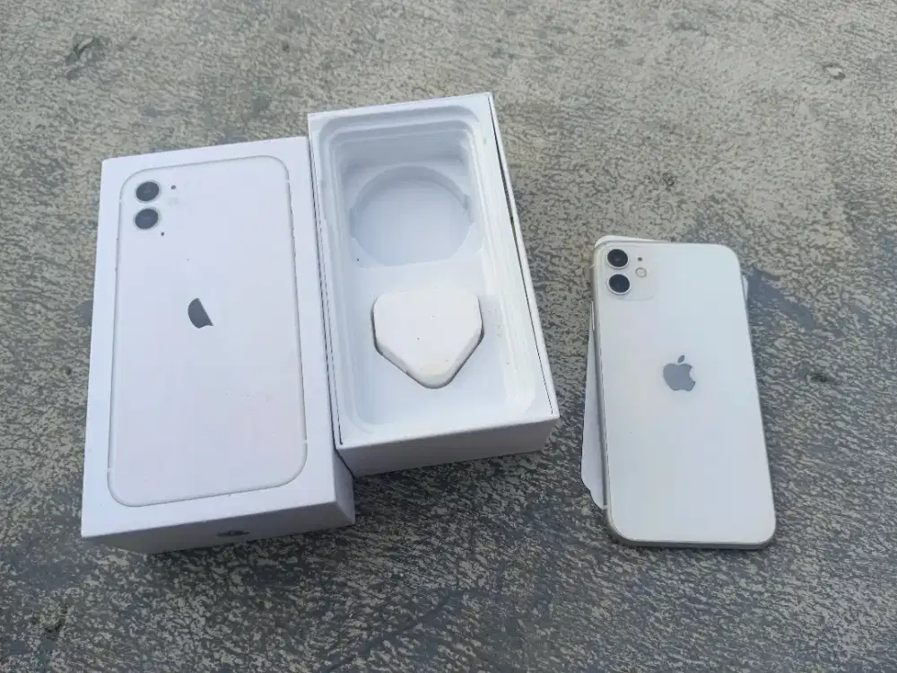 Iphone 11 128 gb second inter all op BACA DESKRIPSI