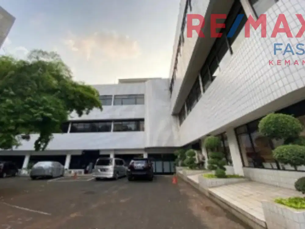 Disewakan Ruang Kantor 92M² Pinggir Jalan Raya Mampang Prapatan