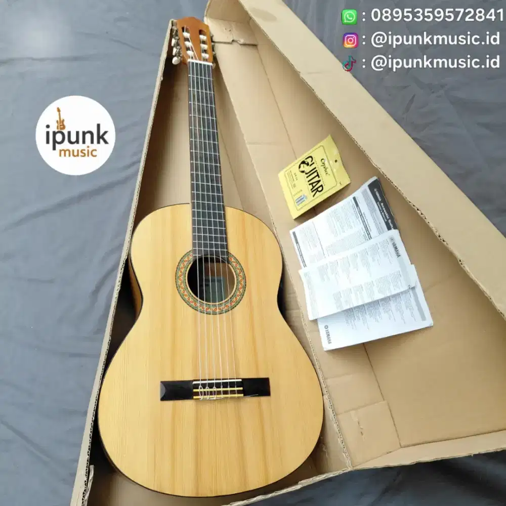 Yamaha C30M Original Gitar Klasik seri diatas C315 senar baru nylon