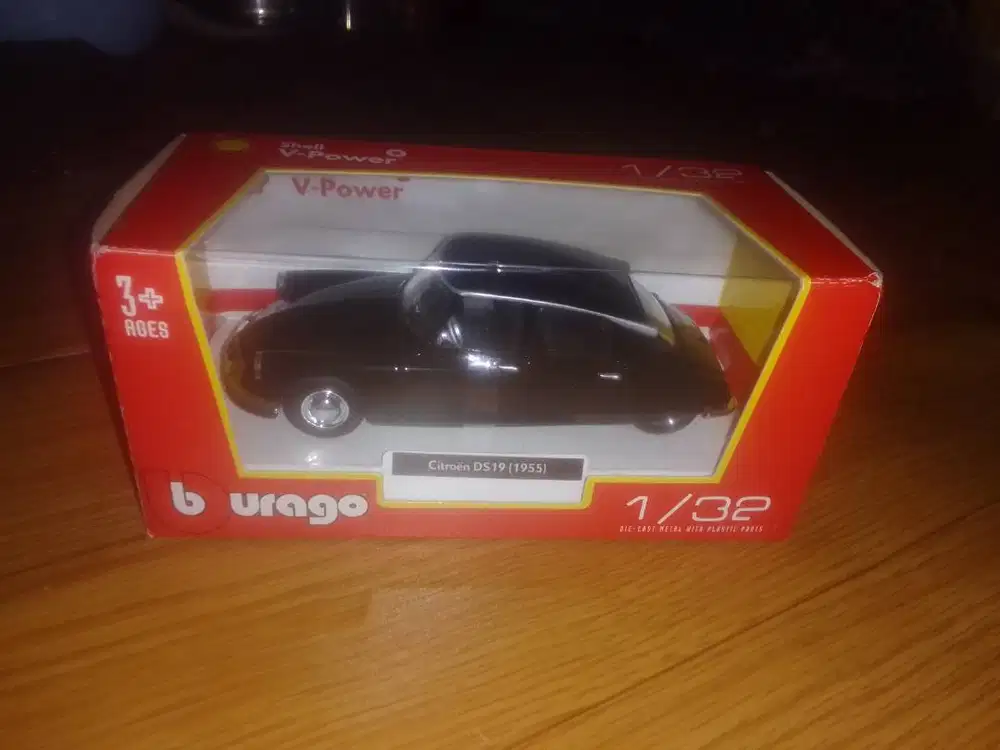 Burago Citroen DS19 (1955)