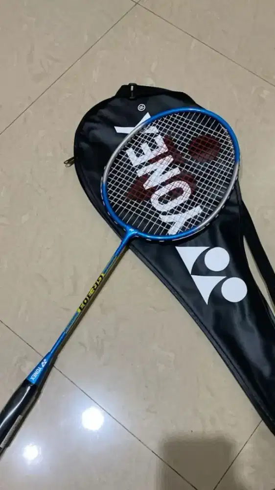 Raket Badminton YONEX Arcsaber – Ringan + Cover, Gratiss!