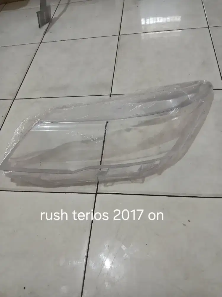 Kaca mika lampu depan all new rush terios 2017 on
