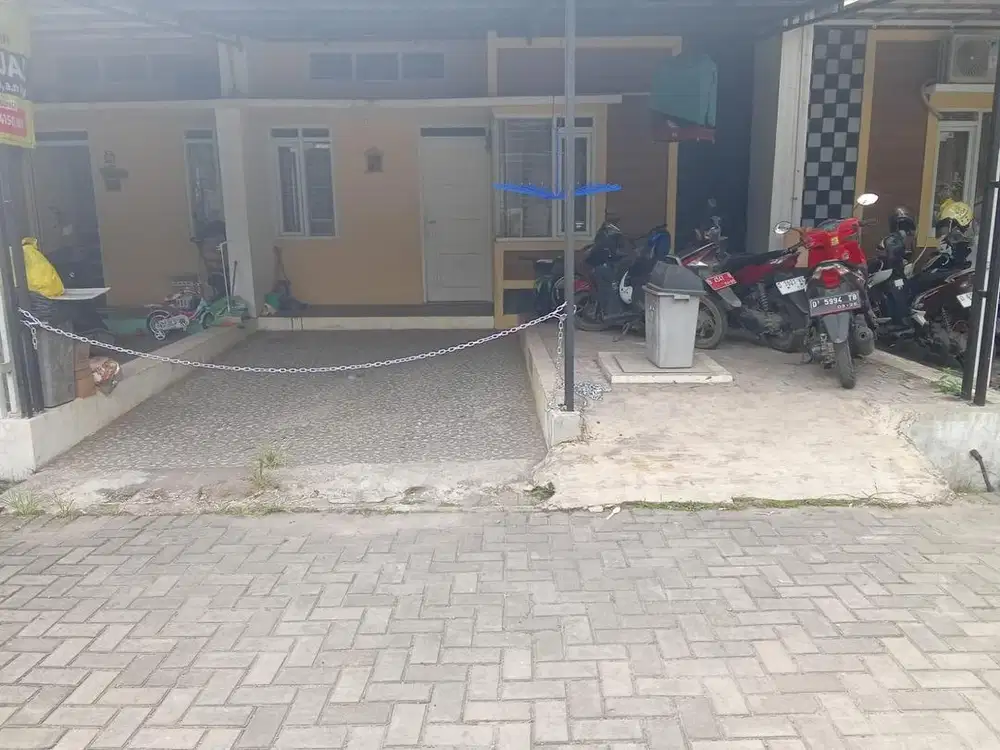 DIJUAL / OVER KREDIT / DIKONTRAKKAN RUMAH SEMI FURNISH