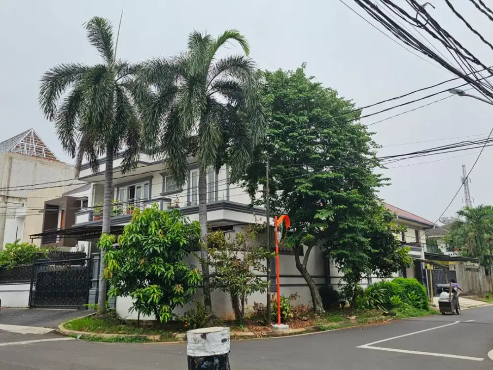 Rumah Mewah Hook di Pondok Indah Jakarta Selatan