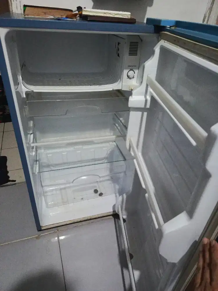 Jual cepat kulkas sharp