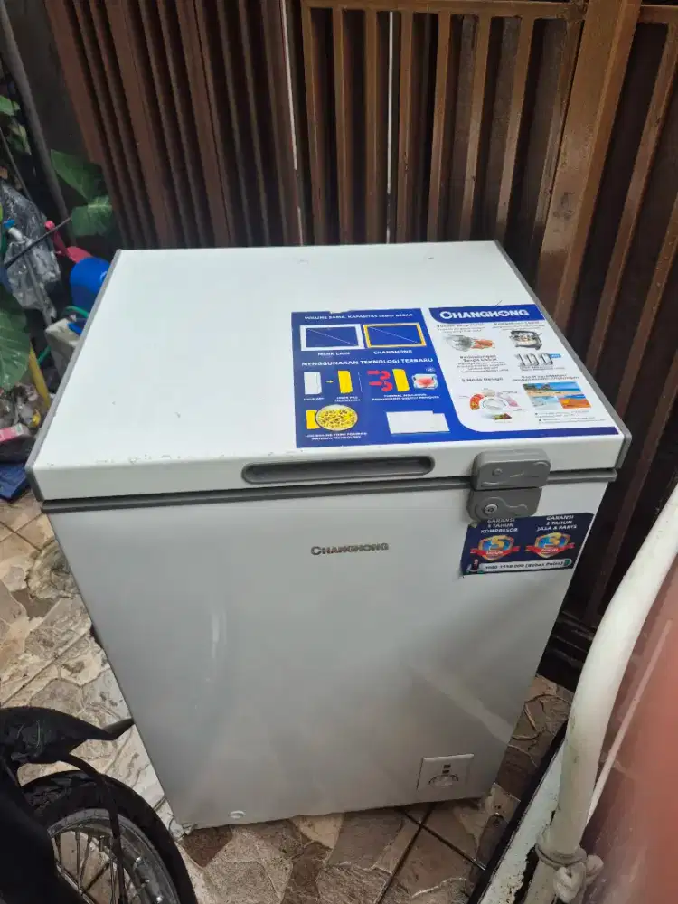 Freezer box 120 liter changhong kumplit dus buku garansi