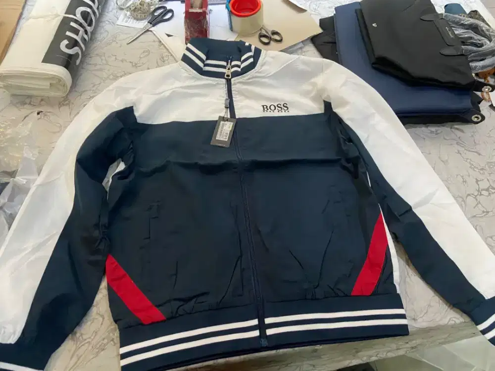 JAKET HUGO BOSS UK XL