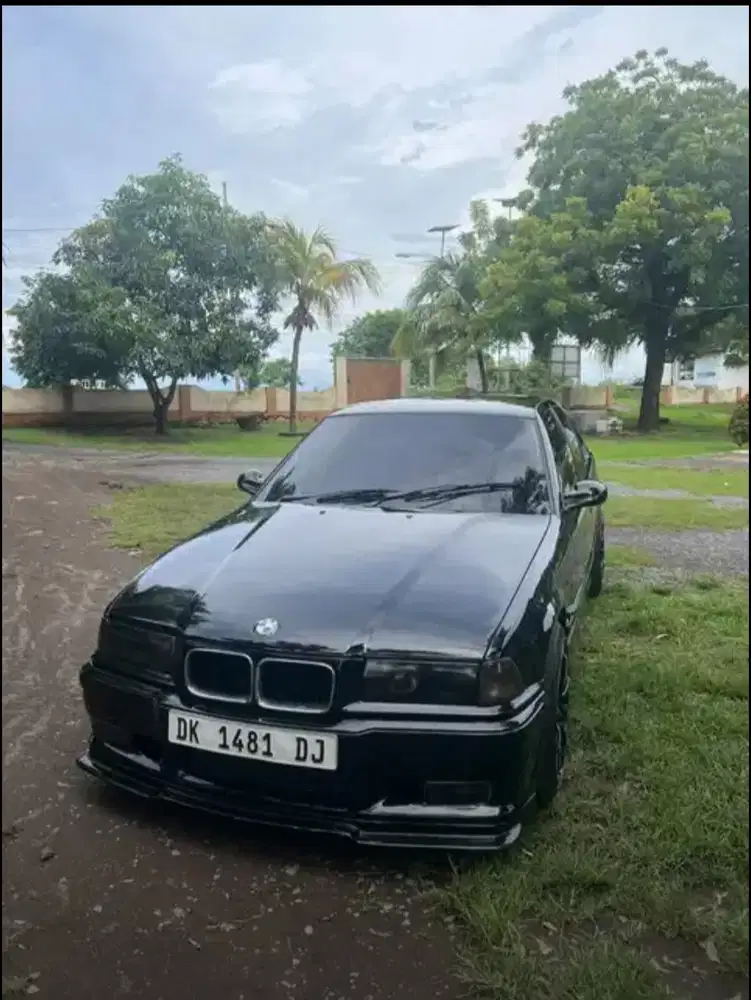 BMW e36 320i LIMITED EDITION