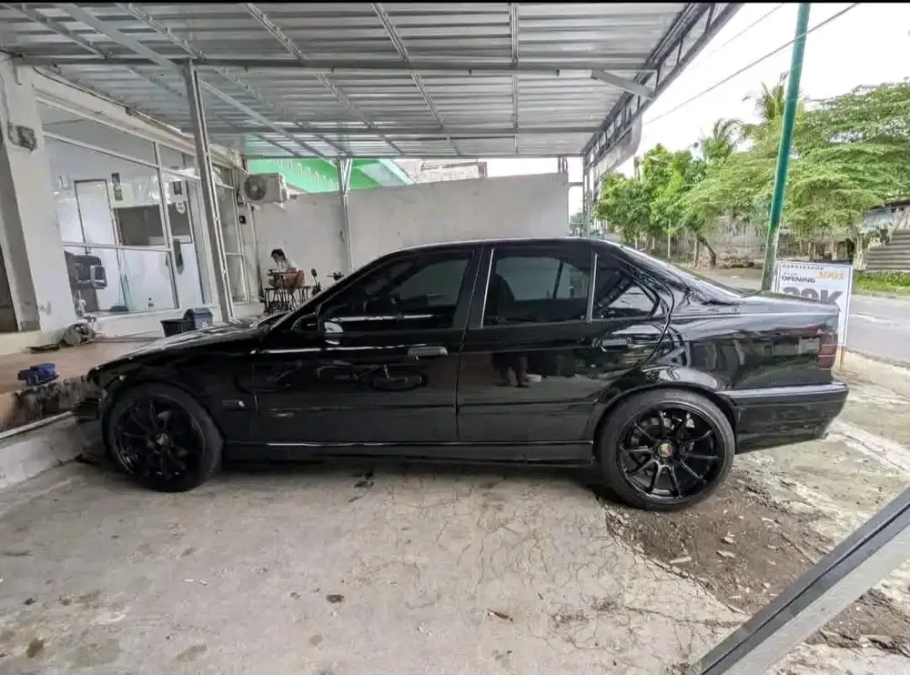 BMW e36 320i LIMITED EDITION