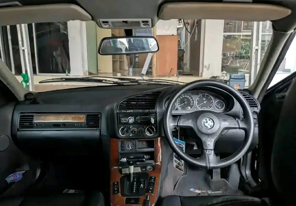 BMW e36 320i LIMITED EDITION