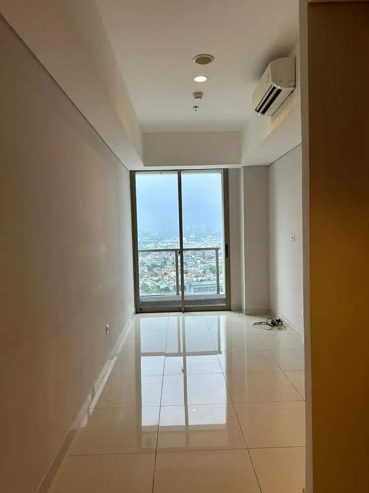 HOT LISTING !! For Sale 3 Bed apartement Taman Anggrek Residence