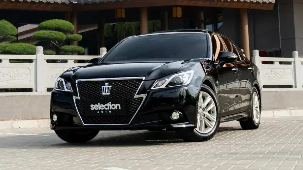 Toyota Crown 2013 Bensin