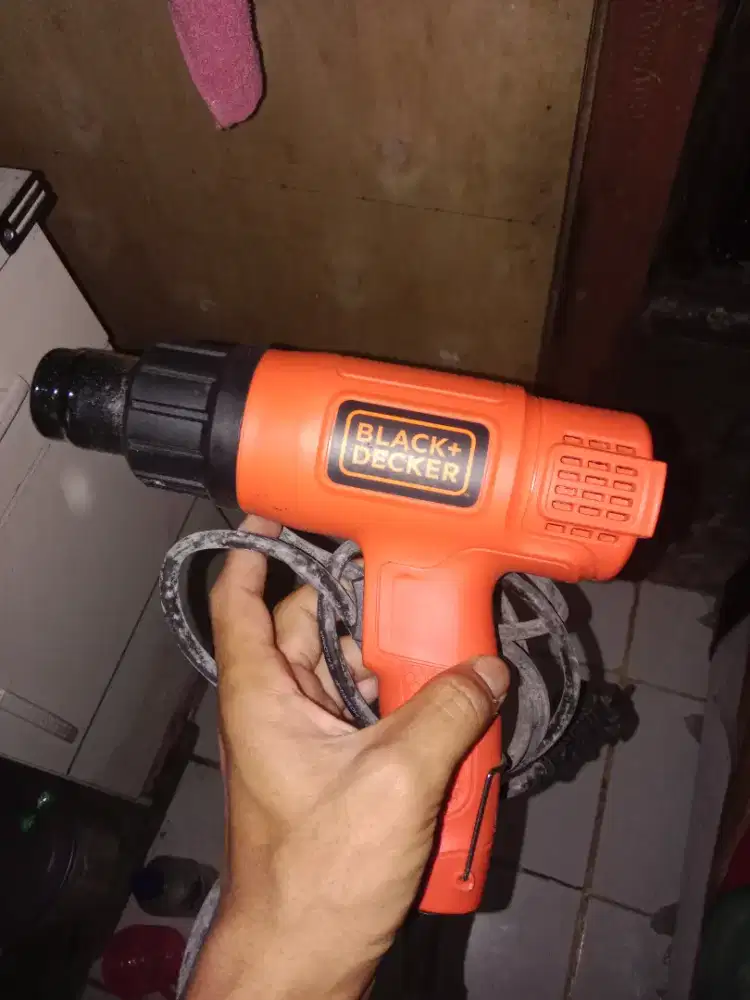 Hot gun black decker