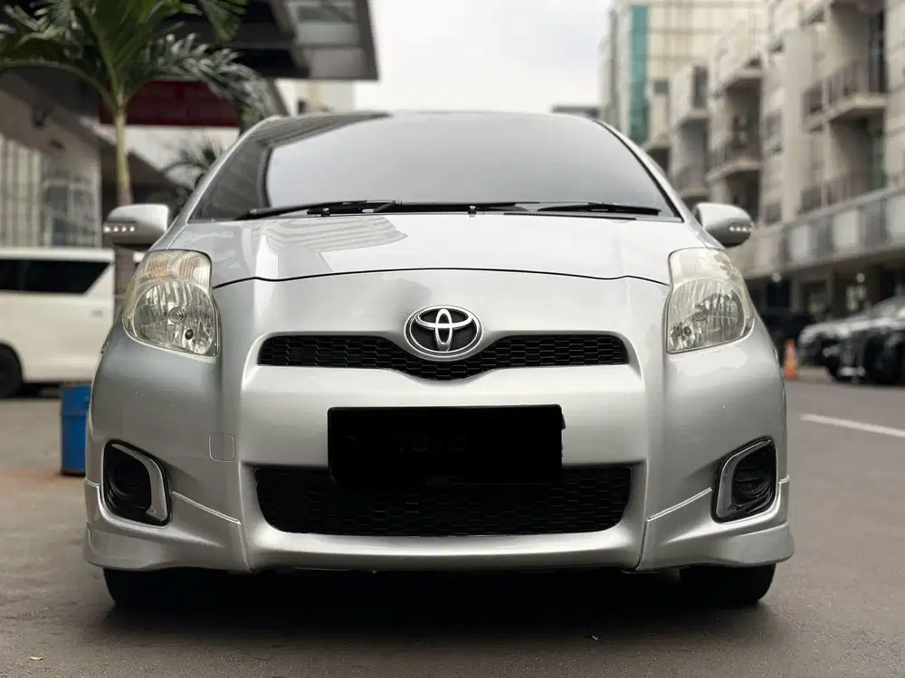 Yaris E AT 2012 2013