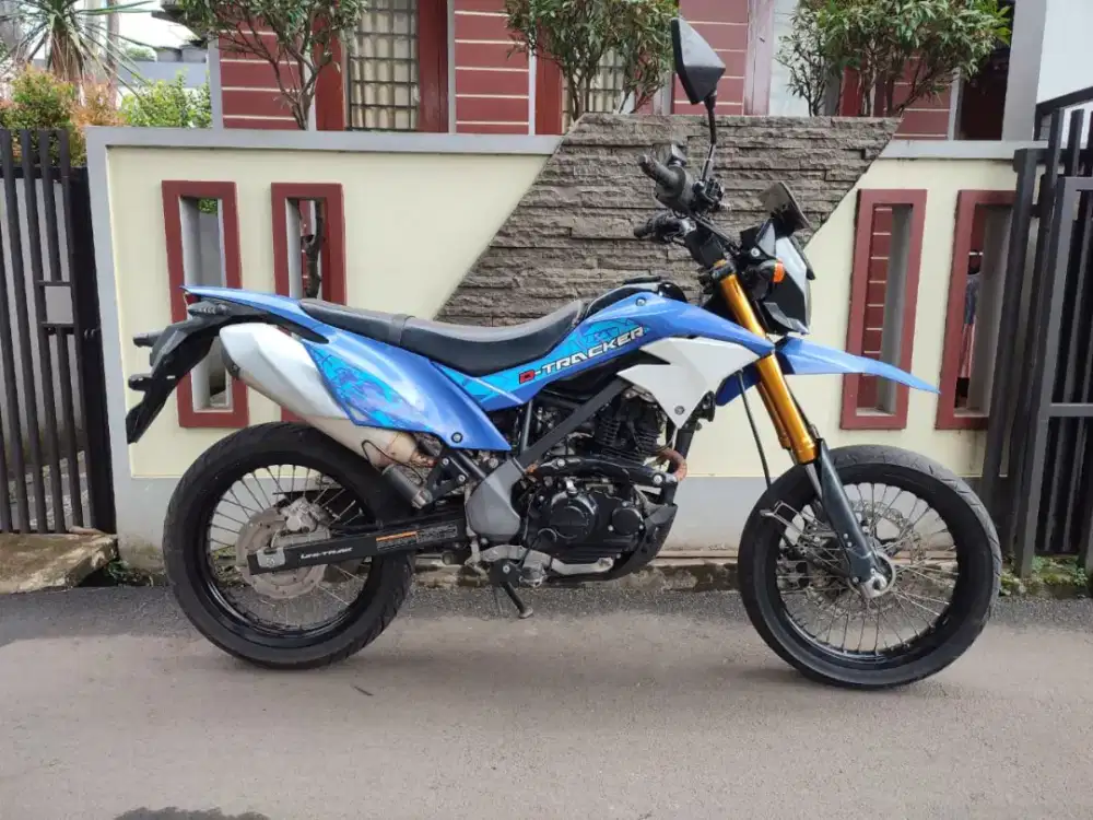 FOR SALE D-TRACKER TAHUN 2020
