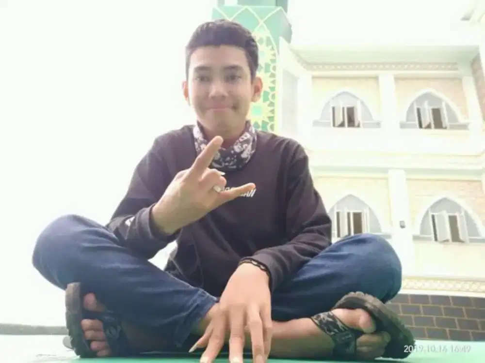 mencari pekerjaan yang halal