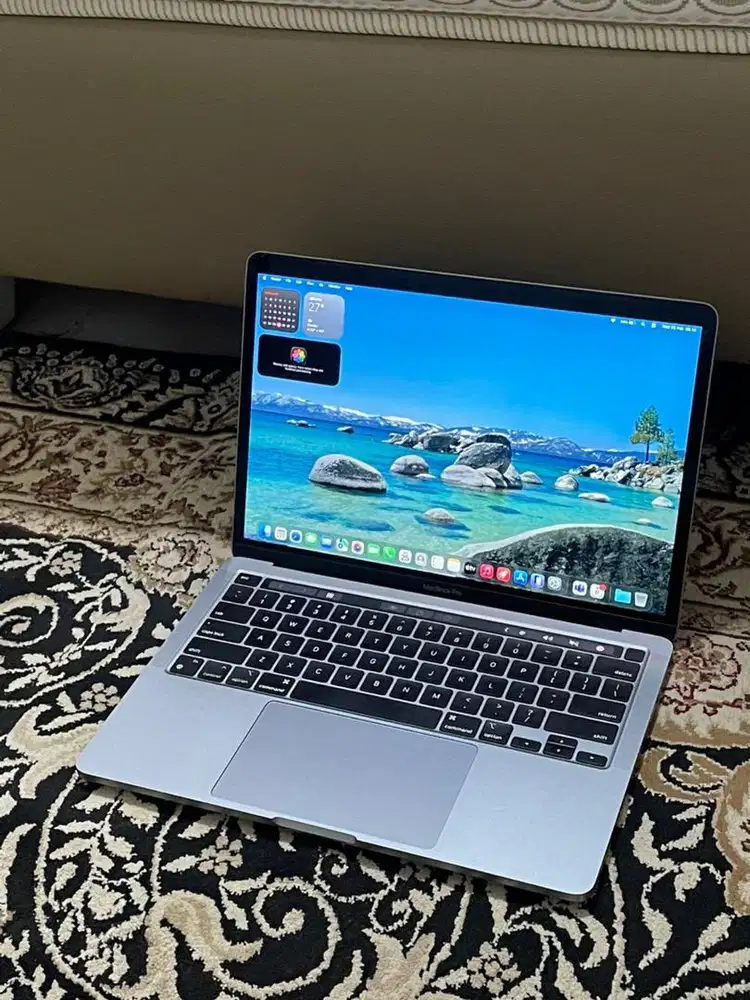MacBook Pro 2022 M2 13 inch 8/256