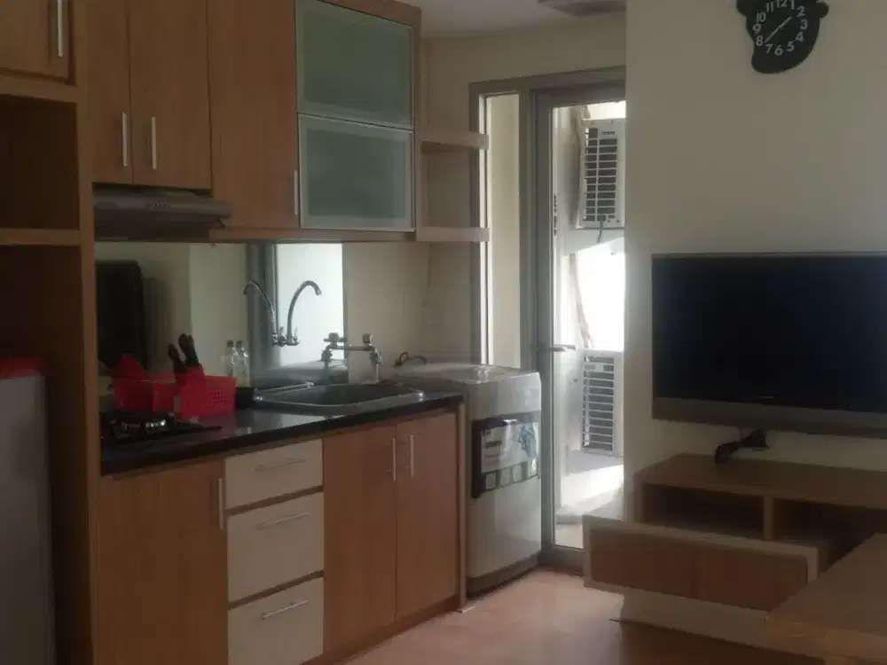 disewa apartemen green lake sunter,2BR fully furnished,view danau,AC 2 dan waterheater,best view,hoek,