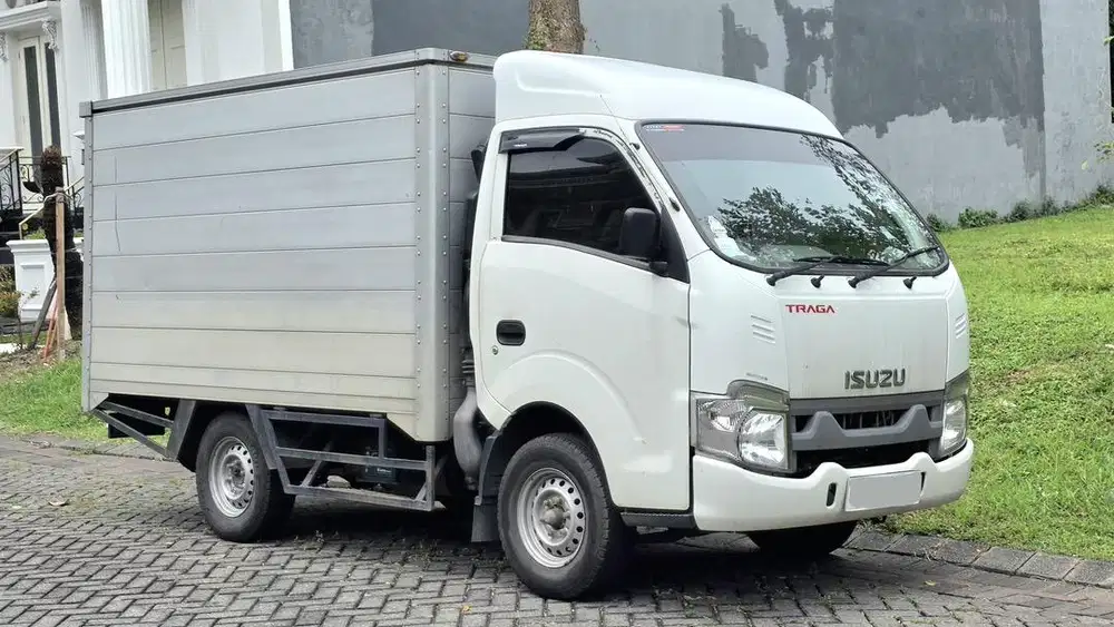 ISUZU TRAGA 2020 PickUp Box White