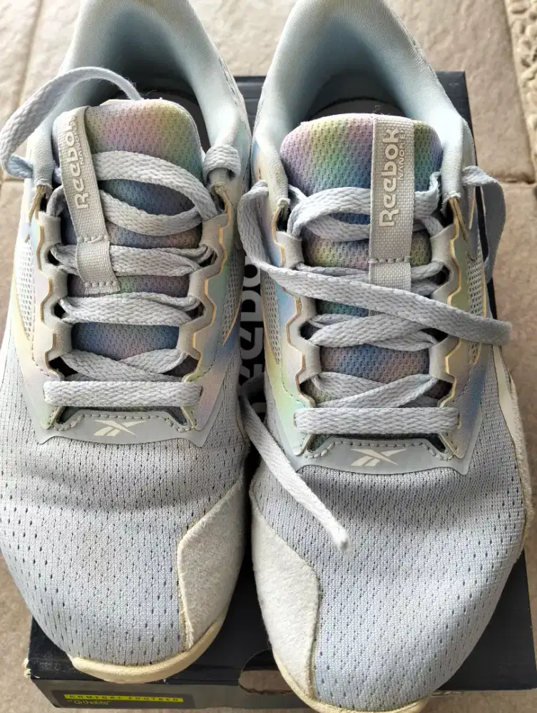 Preloved(bekas pakai sendiri) sepatu dan sandal,semua barang original