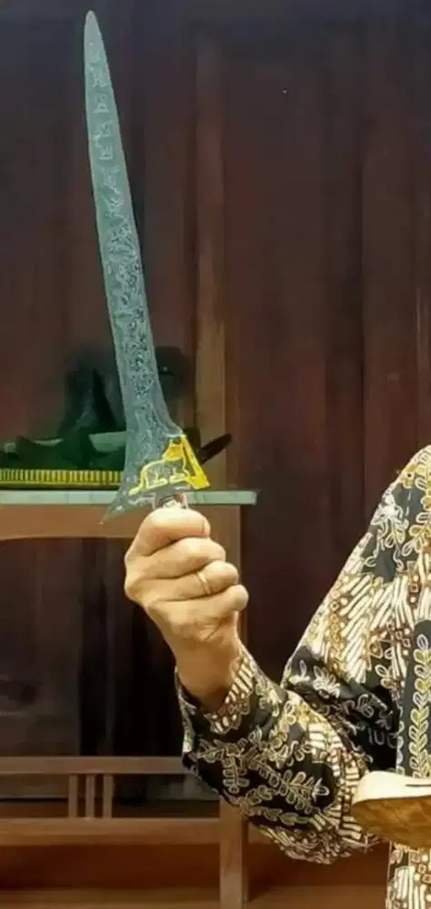 Tambak Pusaka, Almari Kuno