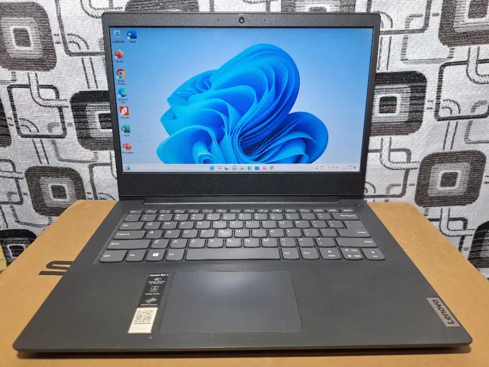 Laptop Lenovo ideapad slim 3 SSD slim bazelless windows 11 mantap