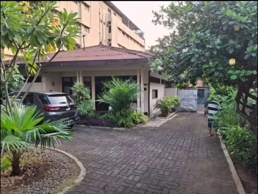 Rumah di Kebon Jeruk Raya dekat BINUS Jakarta Barat cocok dijadikan rumah kost