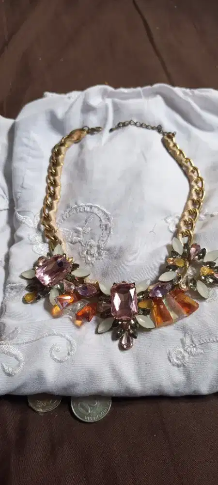 Kalung aksesoris vintage