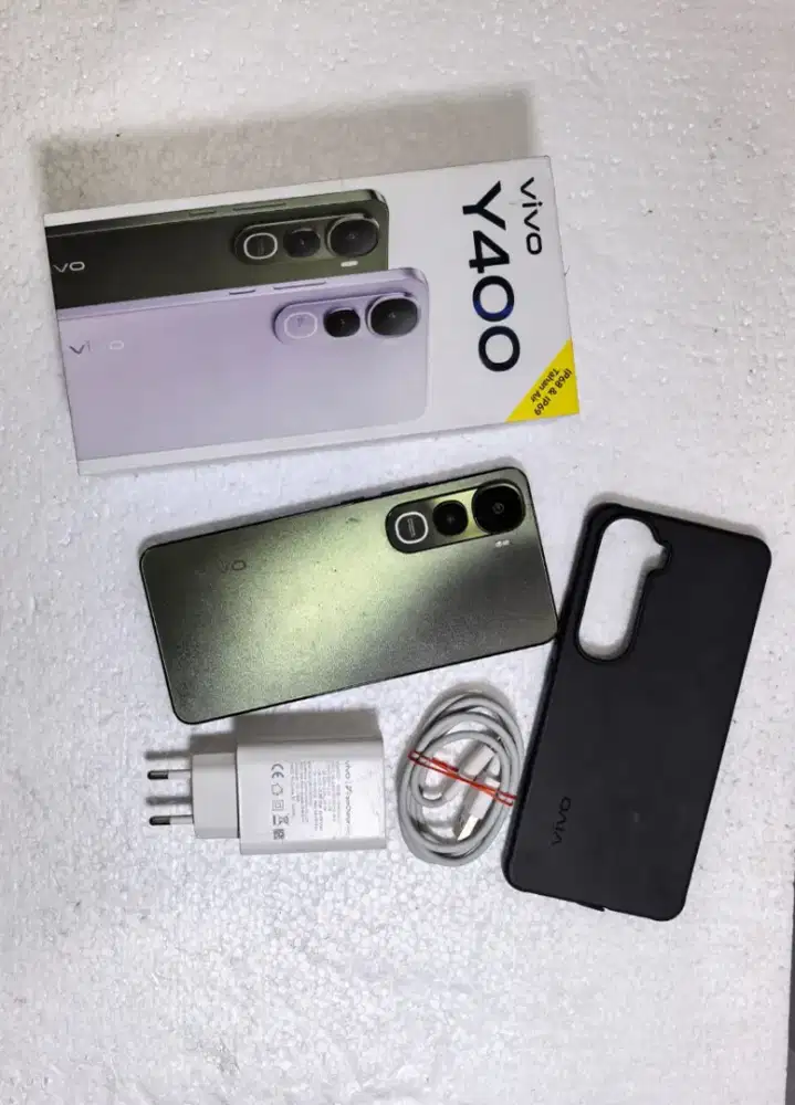 Vivo y400 16/128gb(8+8)/second