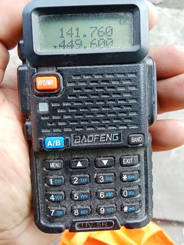 Di jual cepat  HT Merk Baofeng Uv-5R