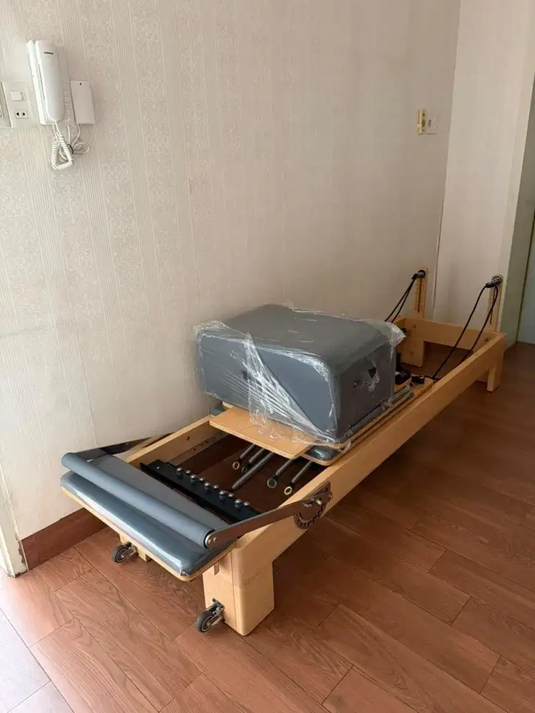 Pilates Reformer & Wunda Chair