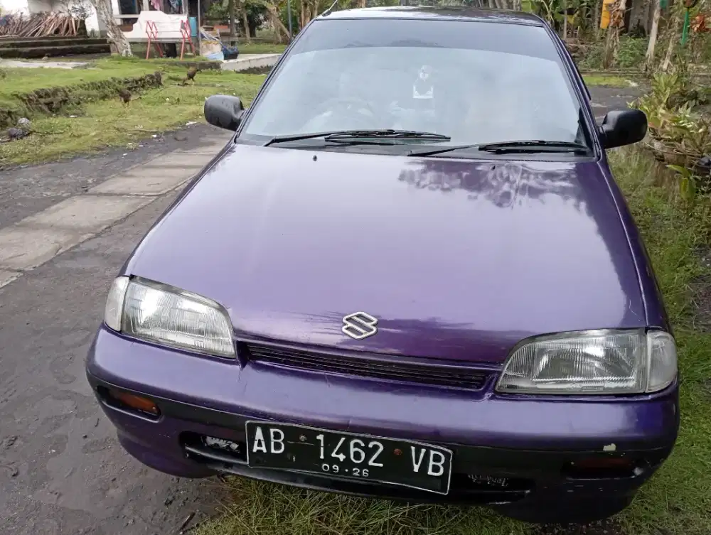 Di jual mobil sedan Esteem 96