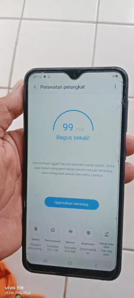Samsung a10   2/32 mnus retak 2 helaian normal