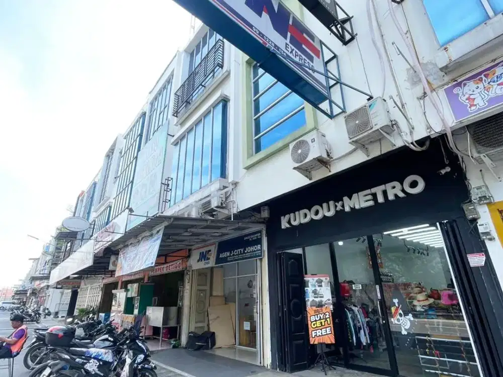 Dijual Ruko Strategis Jcity  Pusat Bisnis di Medan Johor  Bisa langsung Usaha + Hunian