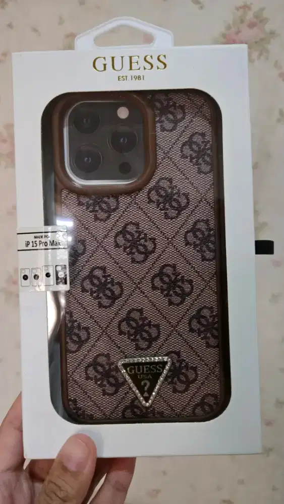 Case iphone 15 pro max Guess