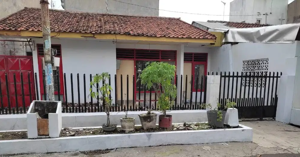 DI JUAL RUMAH SHM JOMBANG